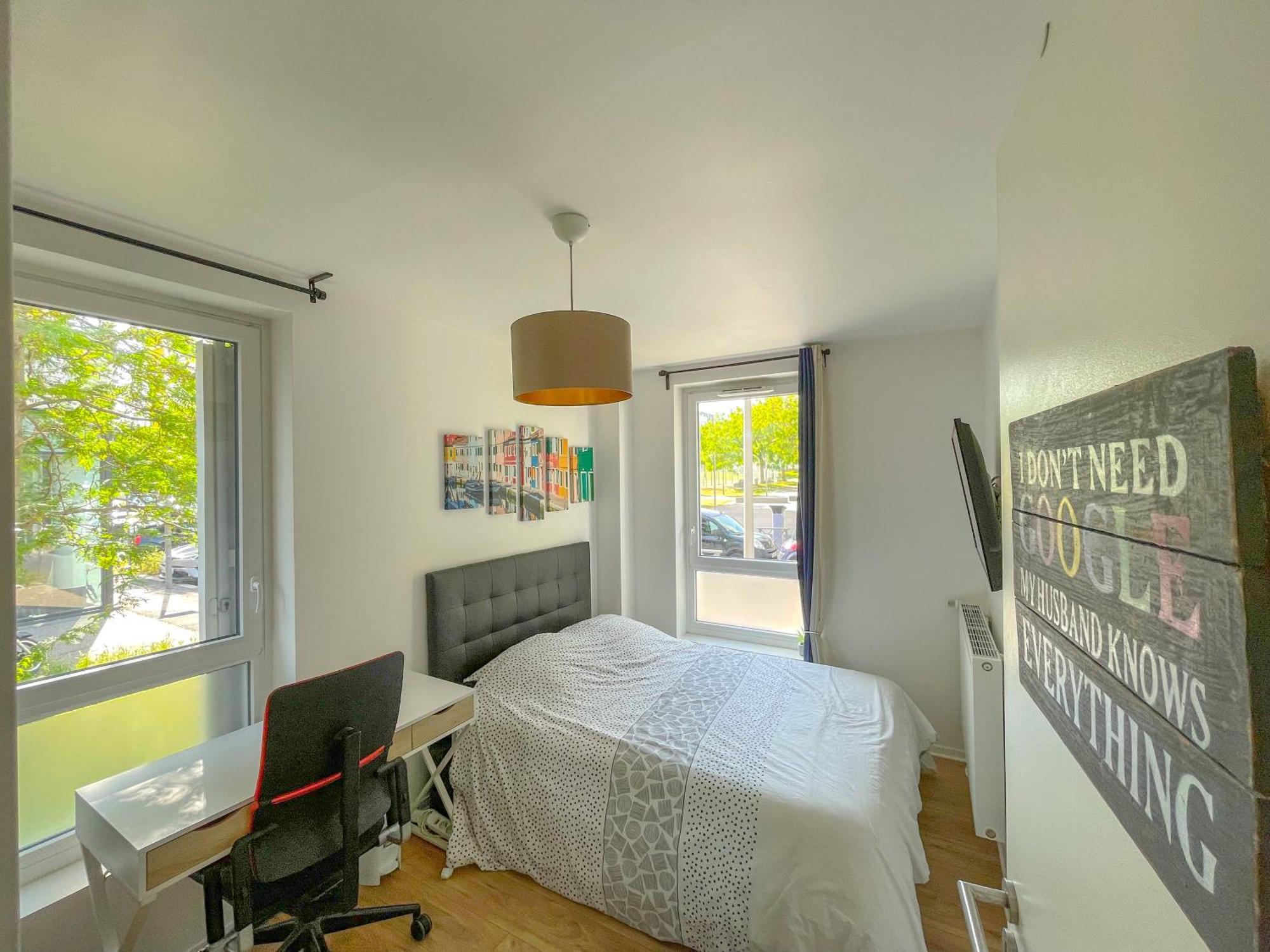 Séjour chez l'habitant Comfortable In Near La Defense Arena And Paris With Very Good Wifi