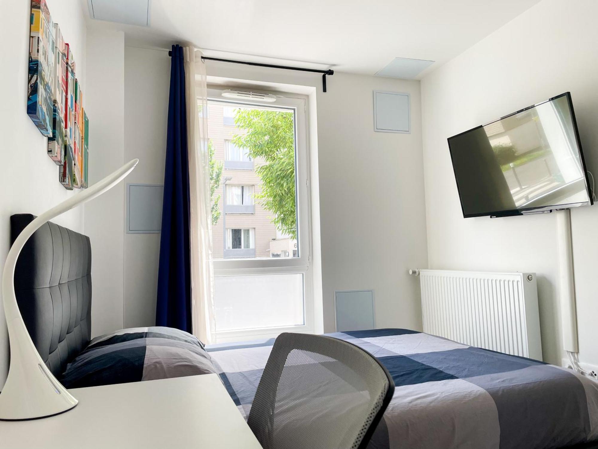 Comfortable In Near La Defense Arena And Paris With Very Good Wifi