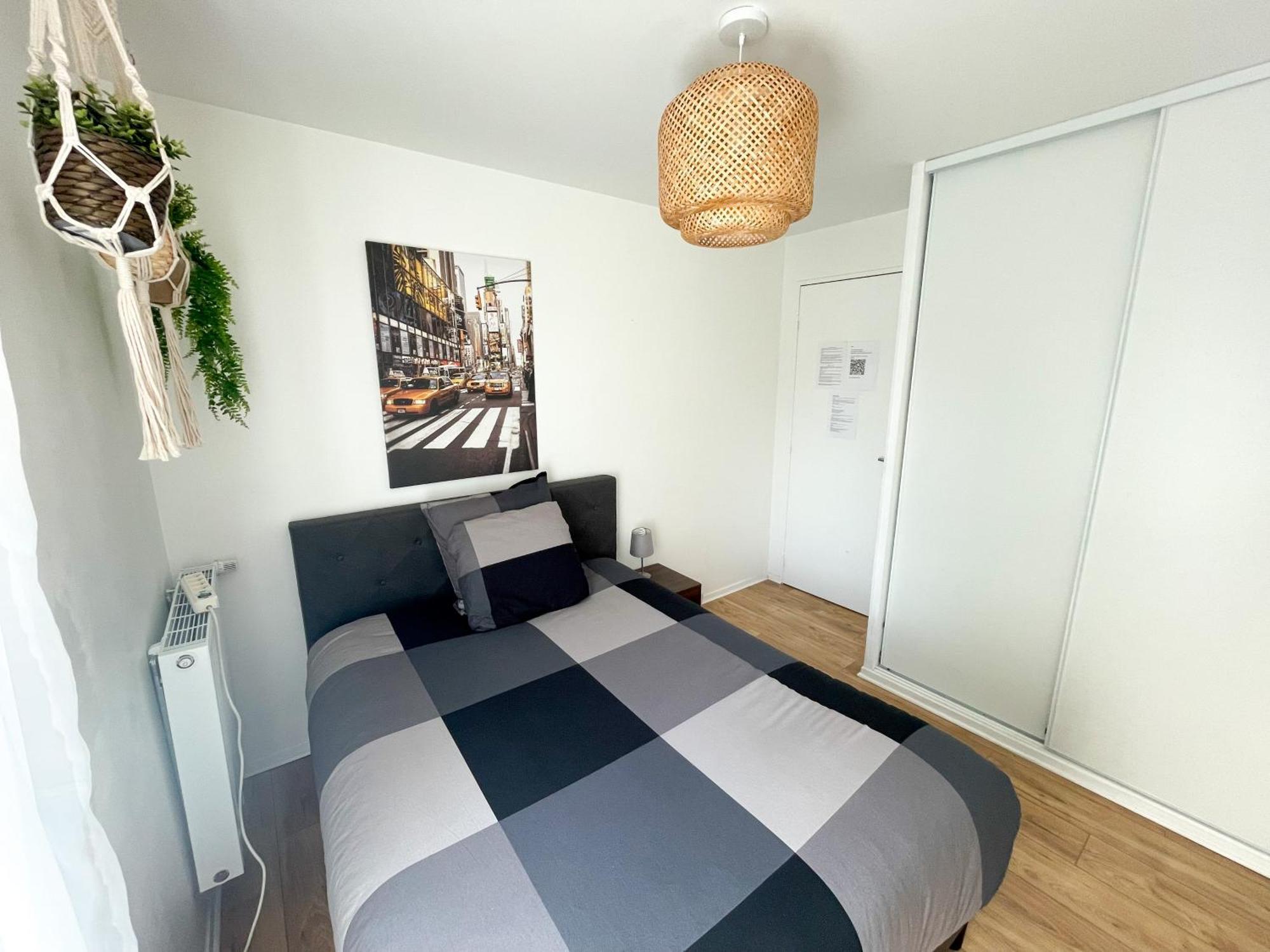 Séjour chez l'habitant Comfortable In Near La Defense Arena And Paris With Very Good Wifi *